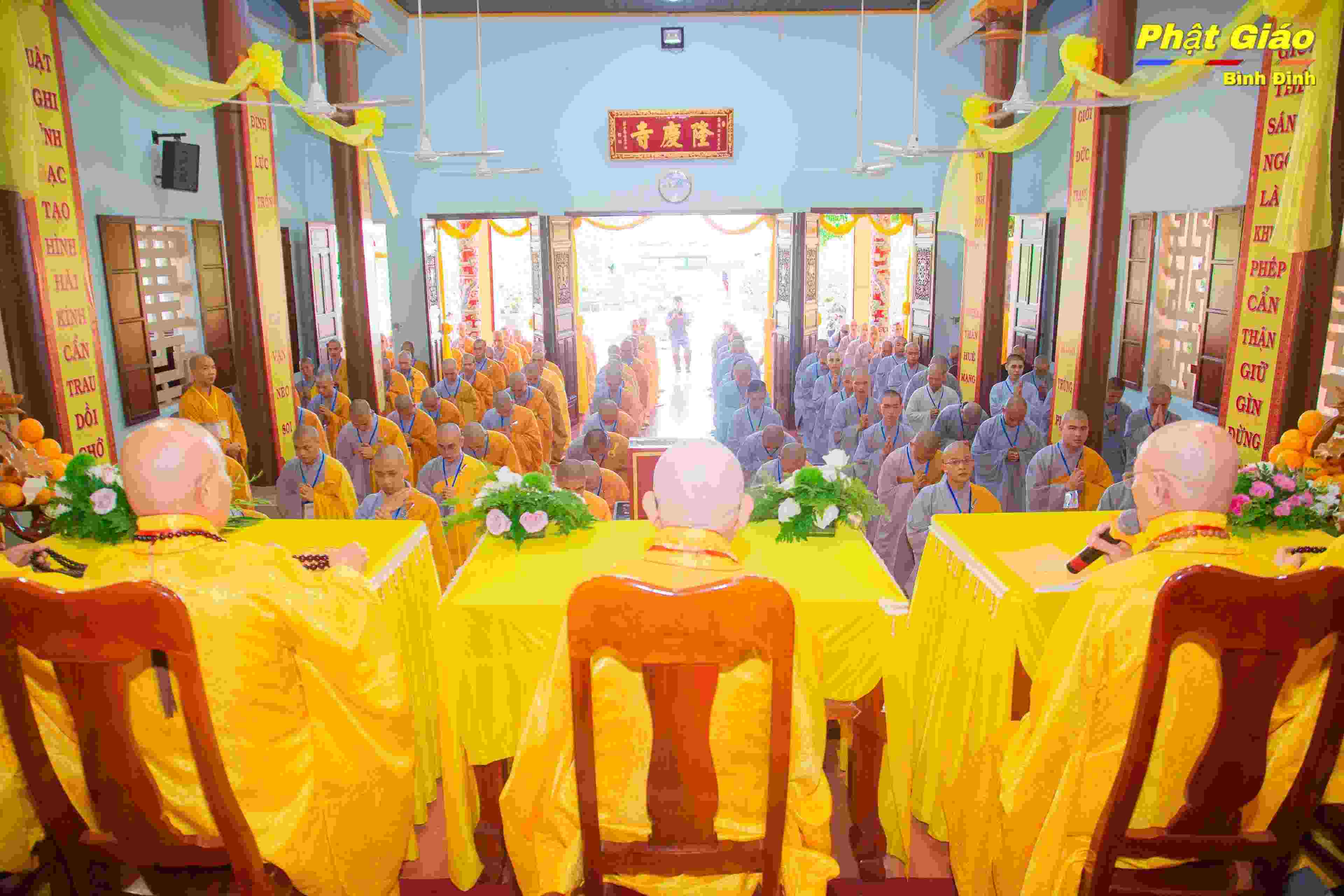 Tụng luật và Tấn đàn